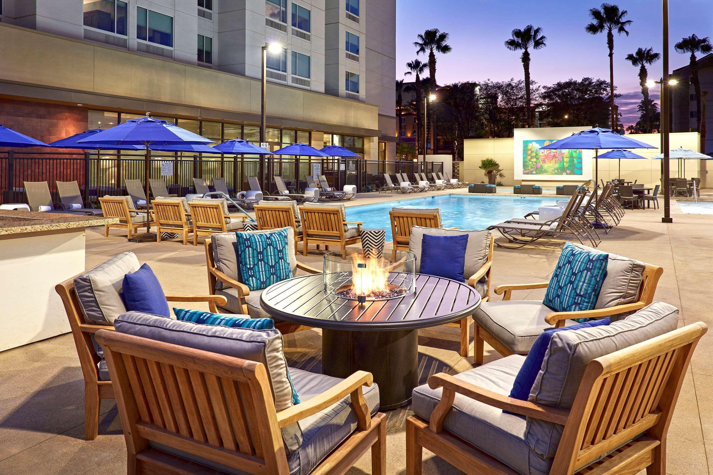 Cambria Hotel & Suites Anaheim Resort Area Exteriér fotografie